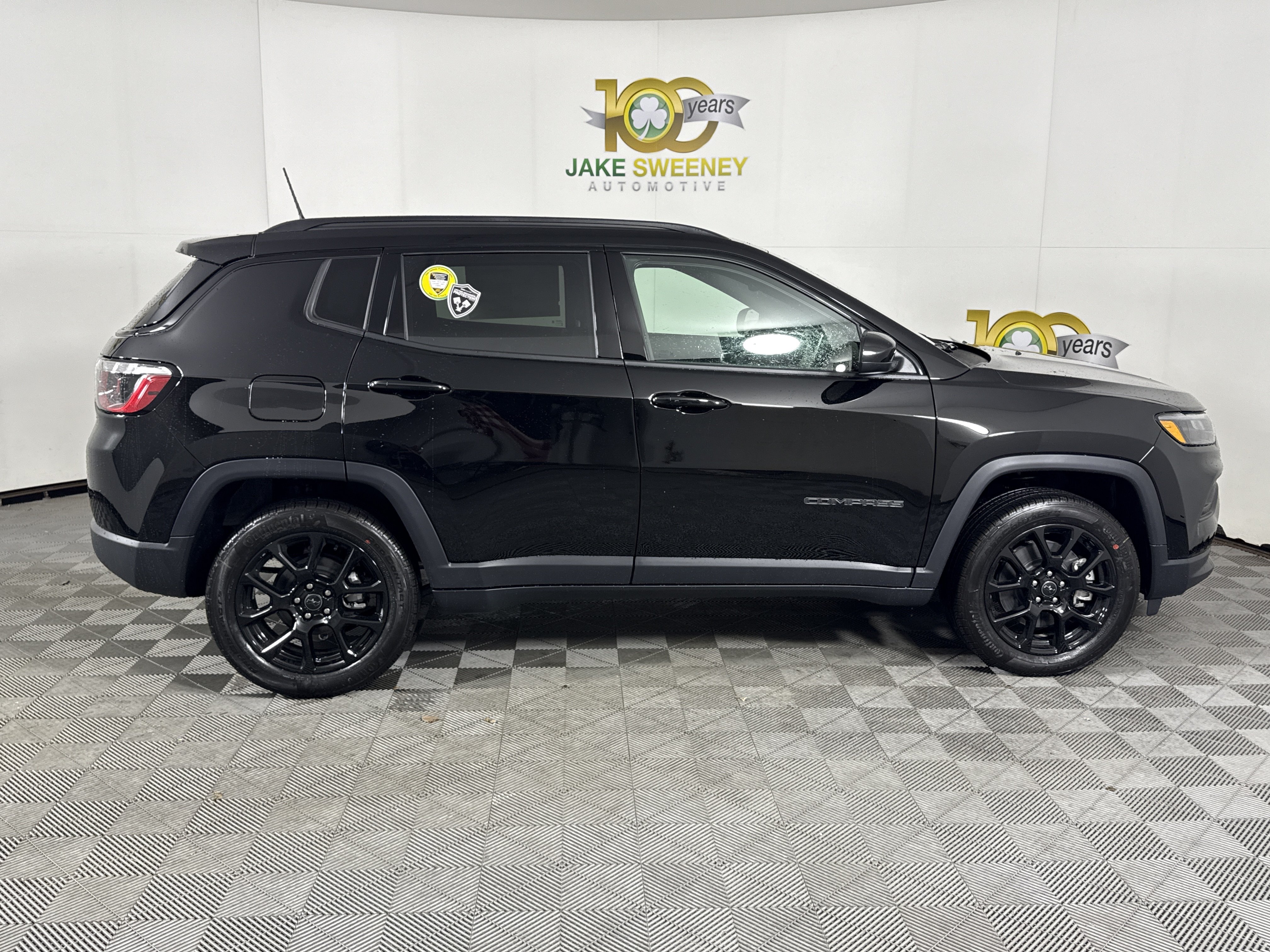 New 2026 Jeep Compass Latitude AWD/4WD image 11