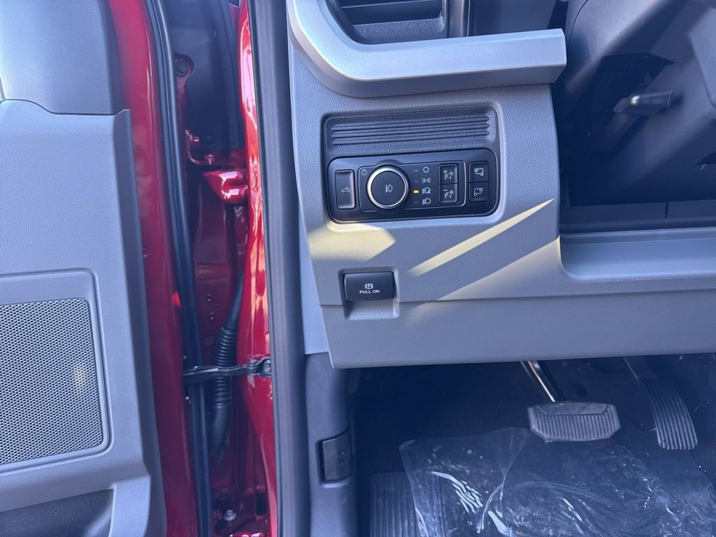 New 2026 Ford F250 XLT w/ FX4 Off-Road Package image 12