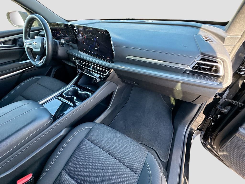 Used 2024 Chevrolet Traverse LT image 29