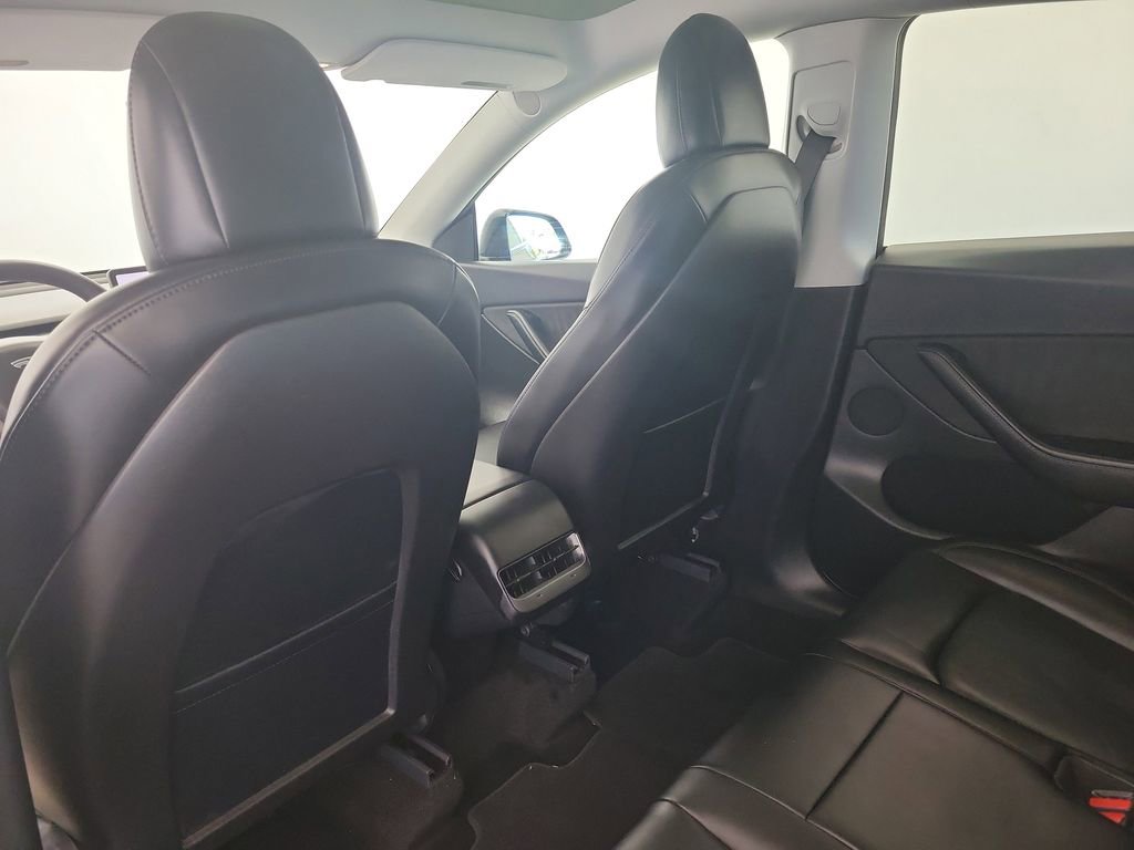Used 2021 Tesla Model Y Long Range image 14
