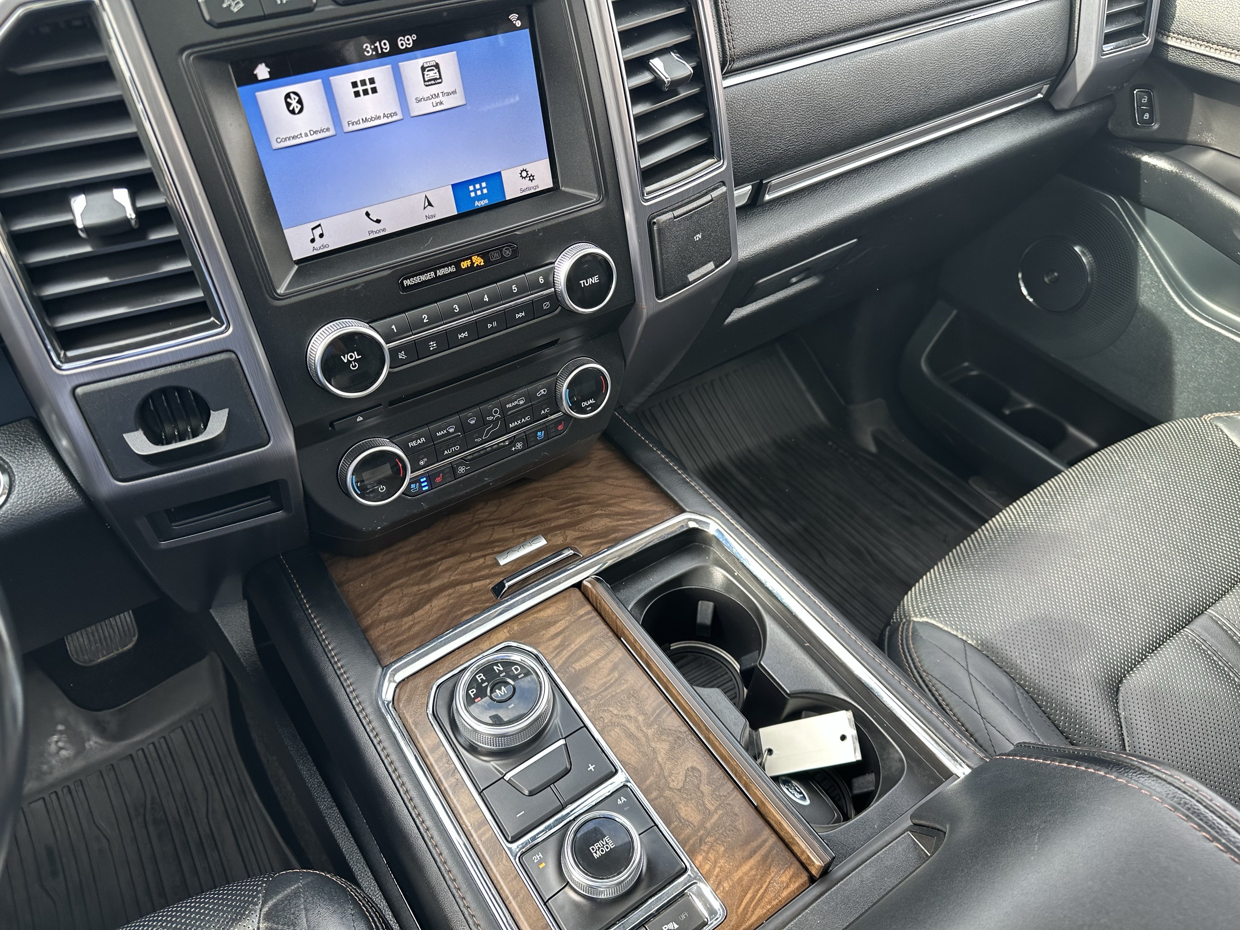 Used 2018 Ford Expedition Max Platinum AWD/4WD image 18