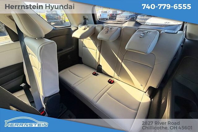 Used 2024 Nissan Pathfinder SL w/ Black Appearance Package AWD/4WD image 23
