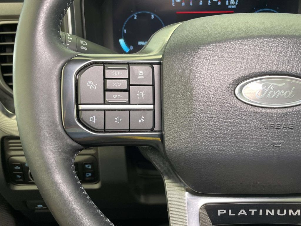 Used 2025 Ford F350 Platinum AWD/4WD image 32