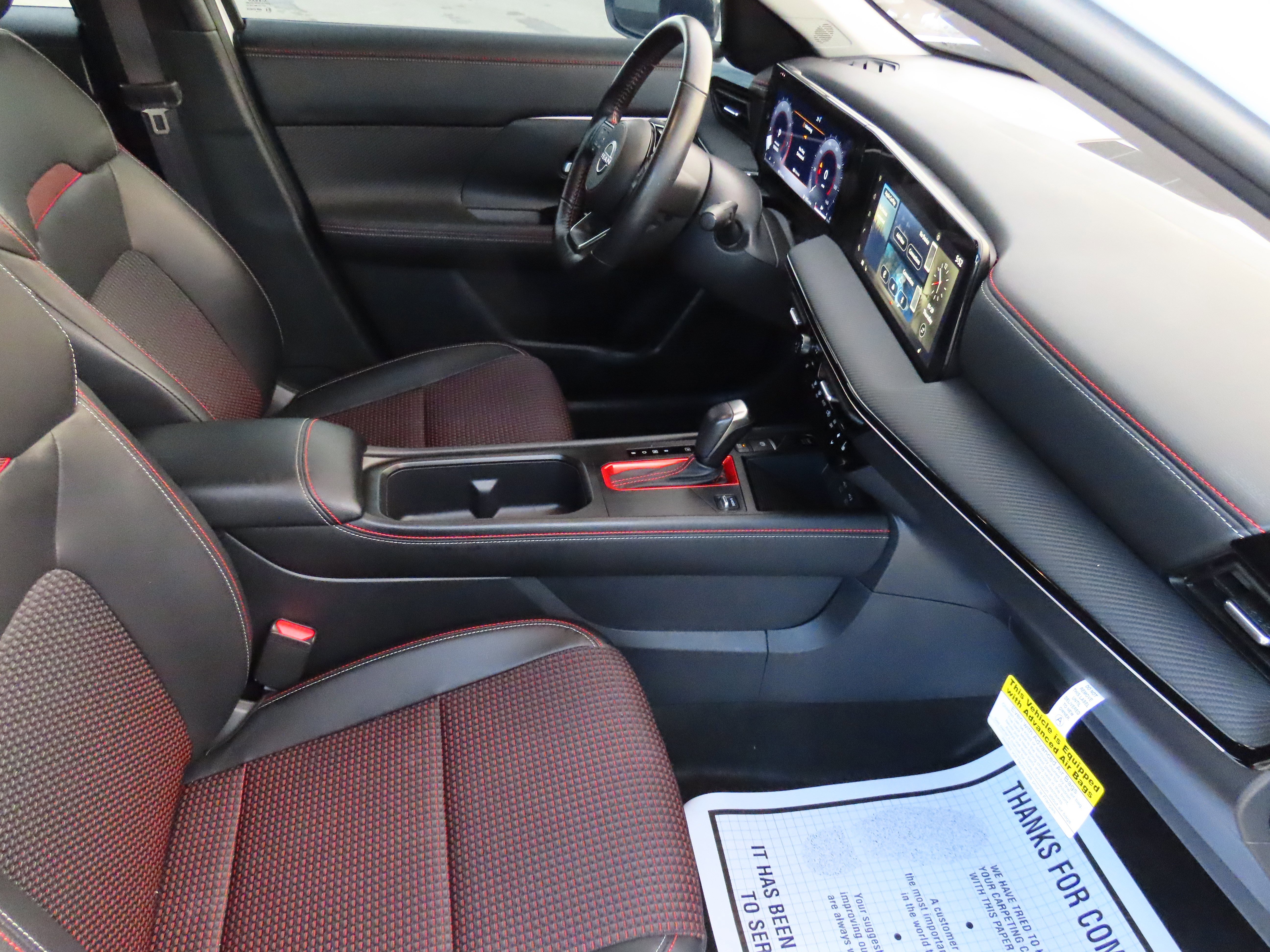 Used 2025 Nissan Kicks SR w/ SR Premium Package image 12