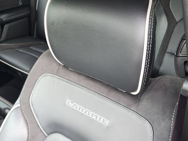 Used 2025 RAM 1500 Laramie AWD/4WD image 15