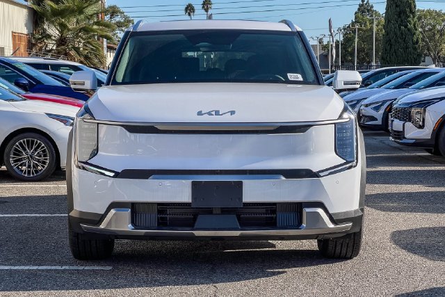 New 2026 Kia EV9 Wind AWD/4WD image 3