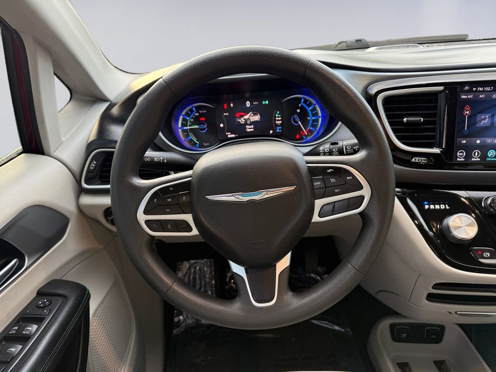 Used 2018 Chrysler Pacifica Touring Plus image 15