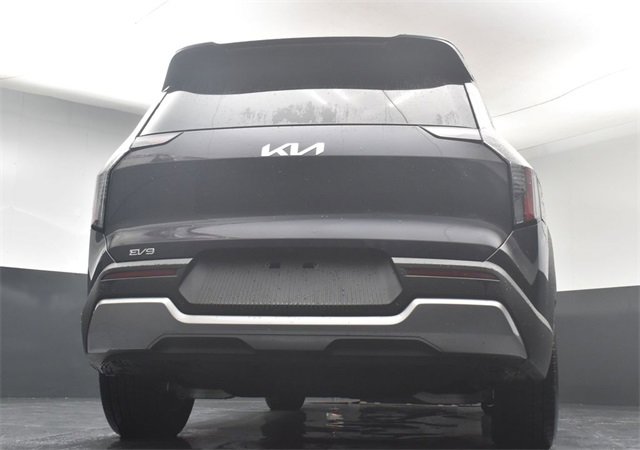 Certified 2026 Kia EV9 Light image 37