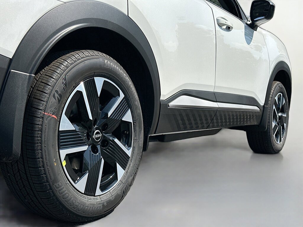 New 2026 Nissan Kicks SV w/ SV Premium Package image 13