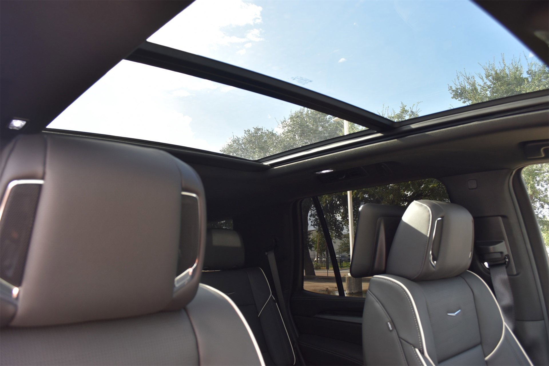New 2025 Cadillac Escalade Premium Luxury image 27