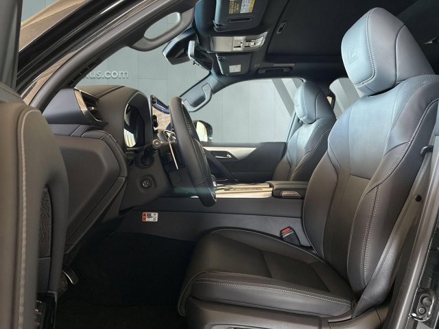 Certified 2025 Lexus LX 700h F Sport image 9
