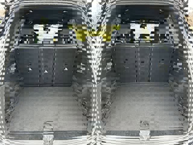 Used 2024 Mercedes-Benz GLB 250 4MATIC image 23