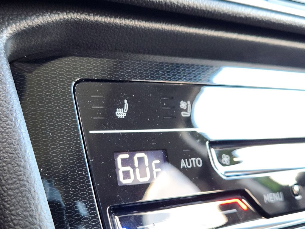 New 2026 Volkswagen Taos SEL image 14