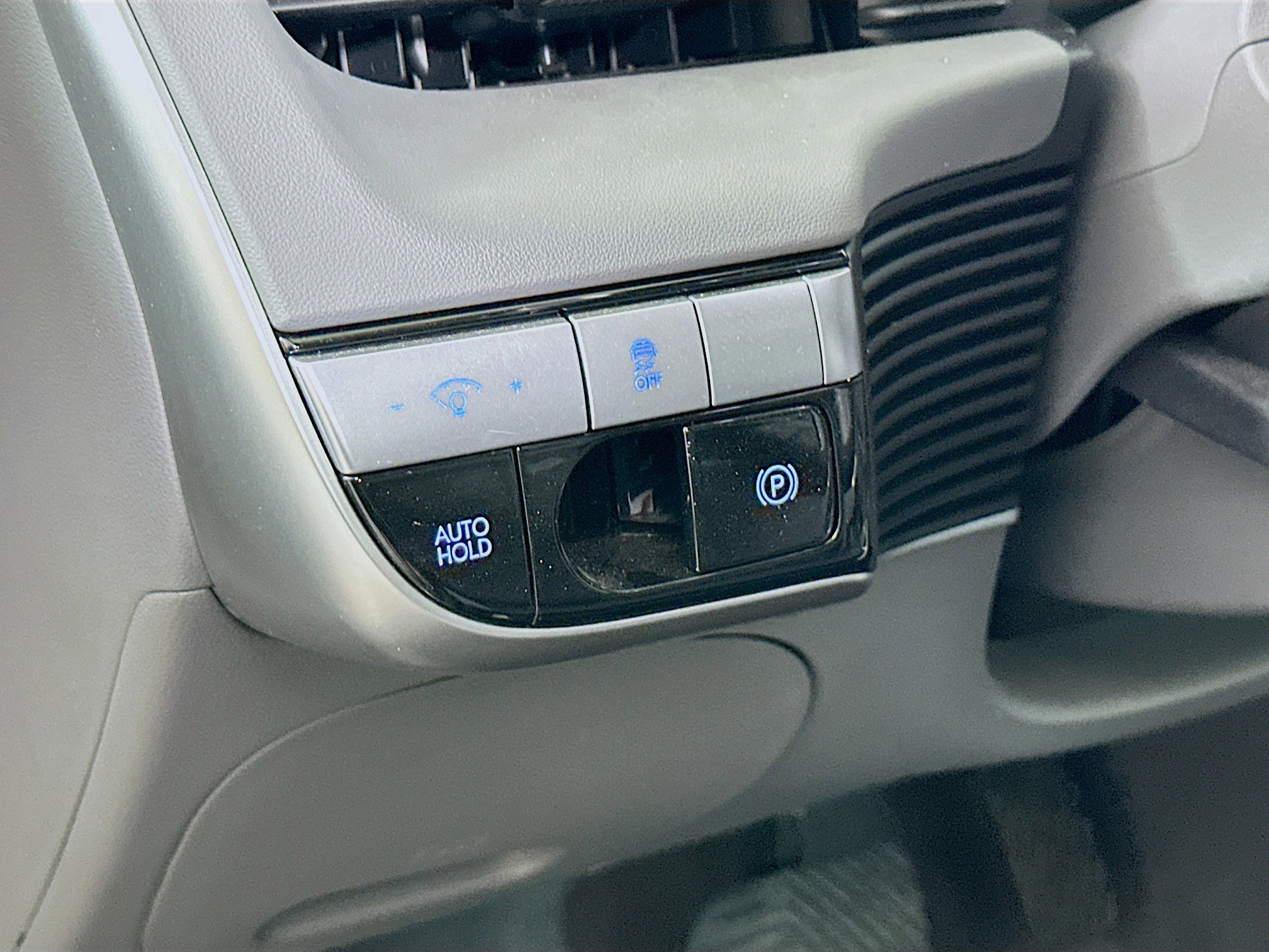 Used 2024 Hyundai Ioniq 5 SE image 17