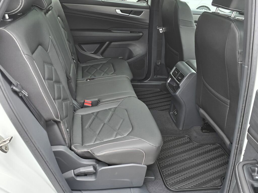 New 2026 Volkswagen Atlas Cross Sport SE AWD/4WD image 35