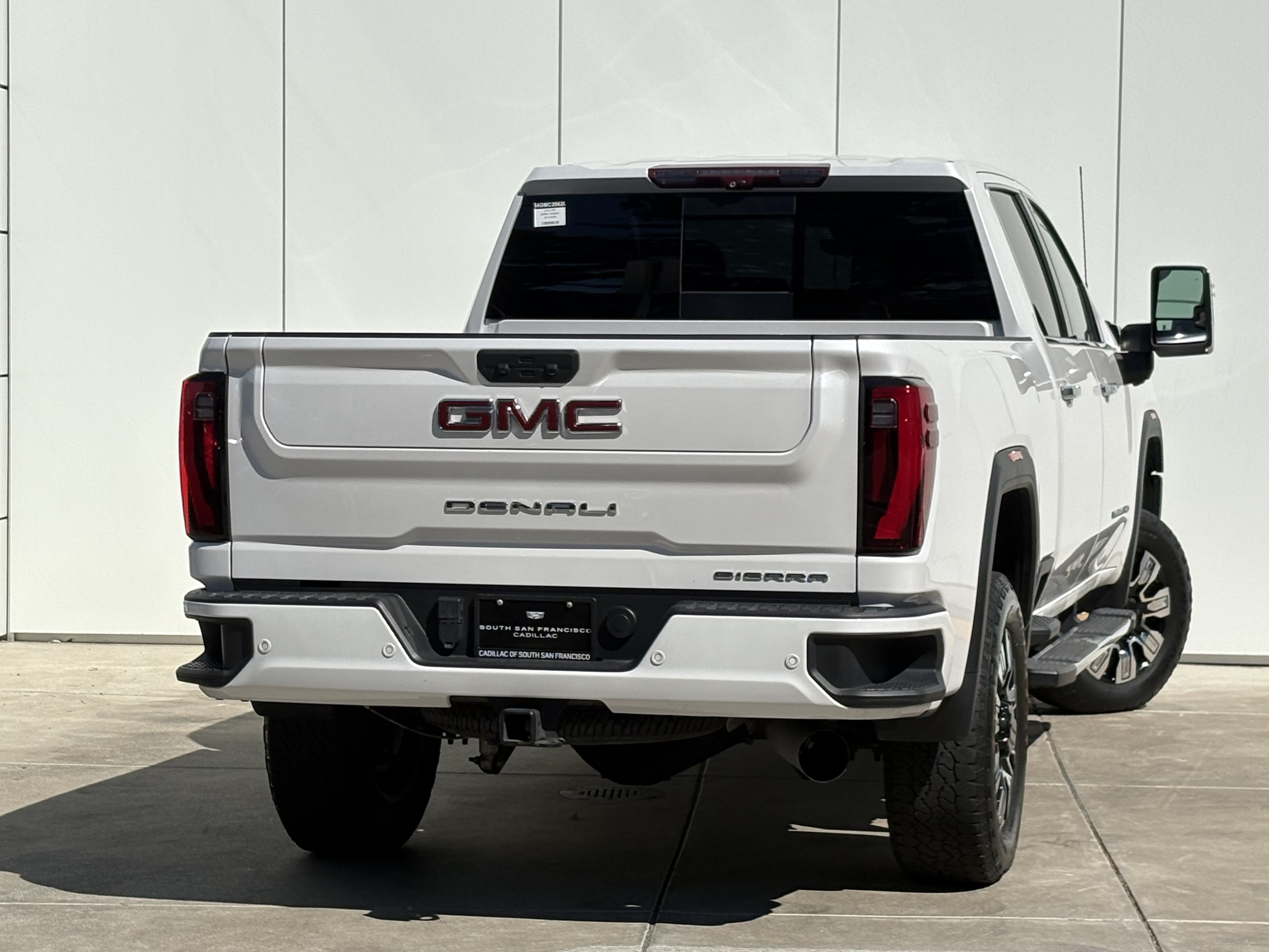 Used 2024 GMC Sierra 2500 Denali w/ Technology Package AWD/4WD image 6