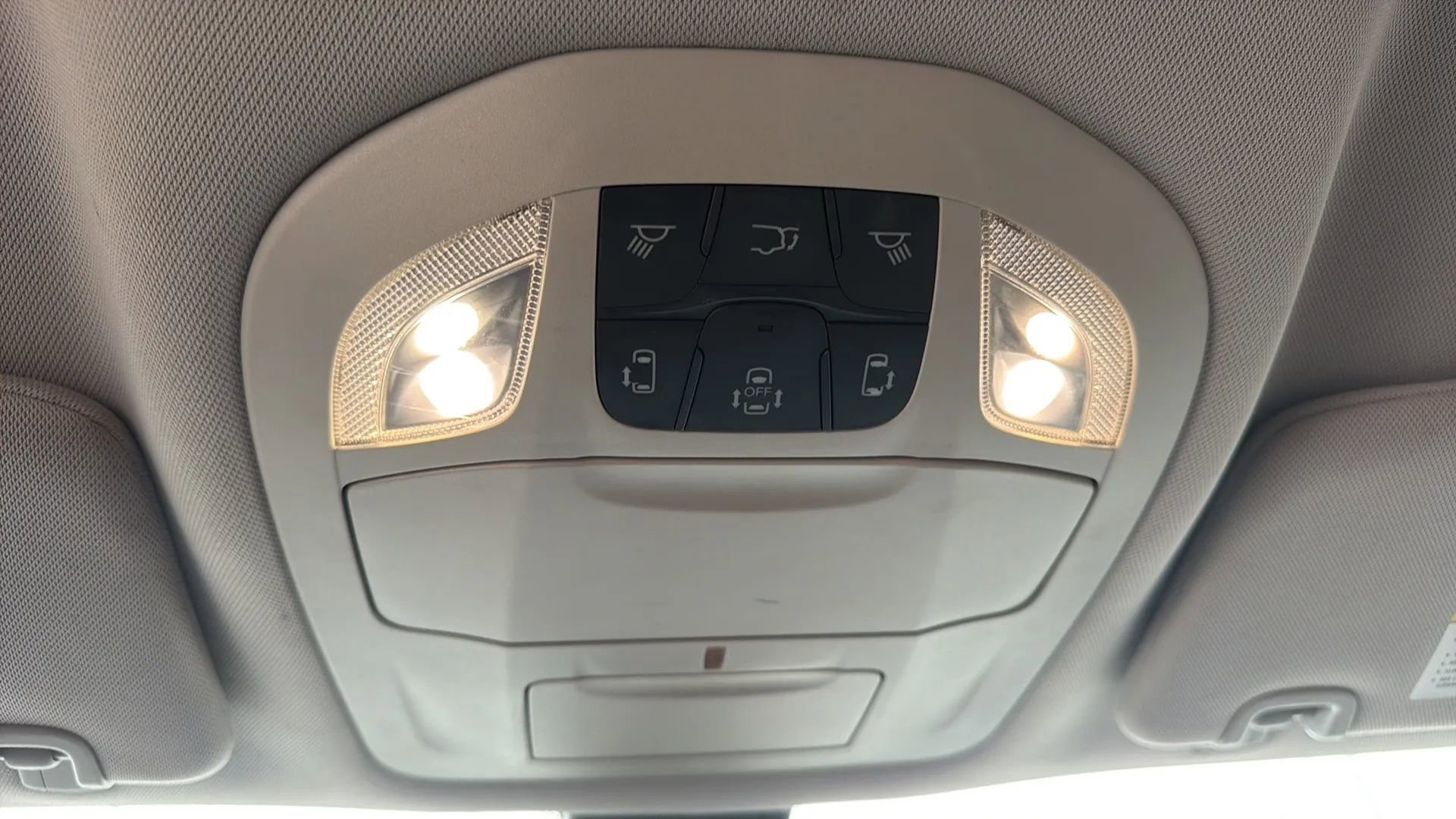 Used 2017 Chrysler Pacifica Touring image 70