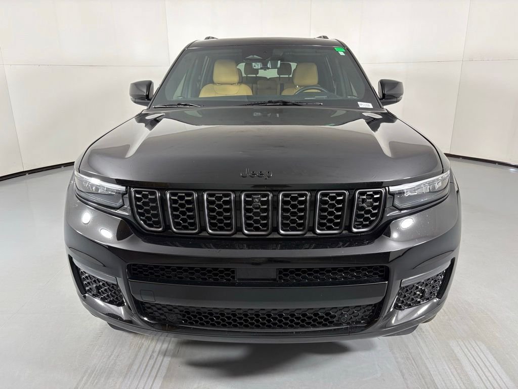 Used 2025 Jeep Grand Cherokee L Summit AWD/4WD image 3