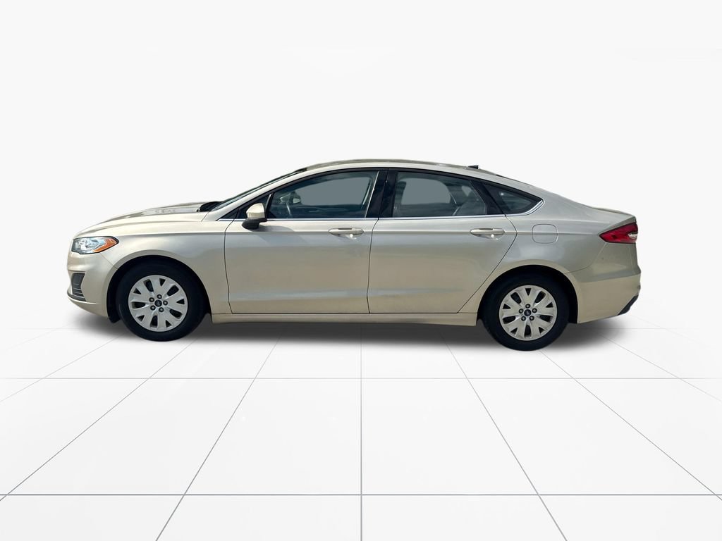 Used 2019 Ford Fusion S FWD image 4