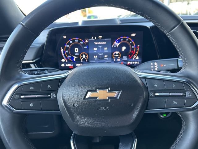 Used 2025 Chevrolet Suburban LT image 15