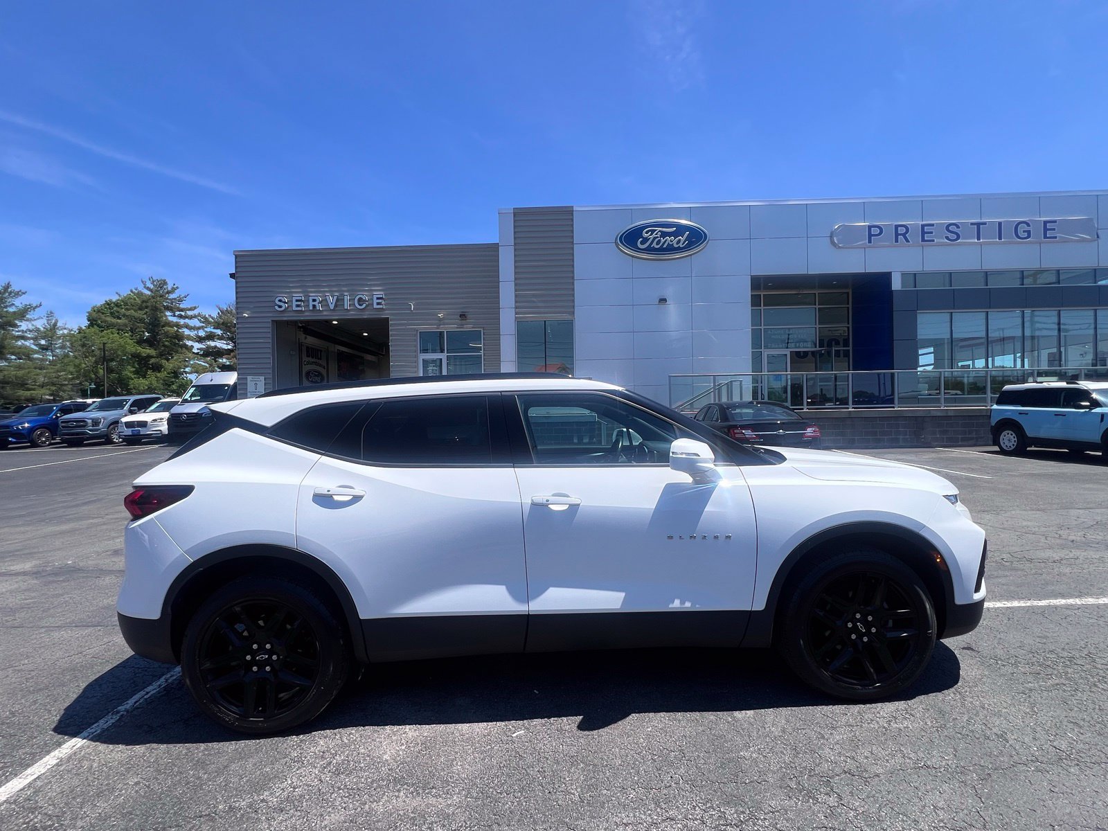 Used 2019 Chevrolet Blazer LT FWD image 9