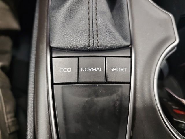 Certified 2023 Toyota Camry SE w/ Convenience Package image 24