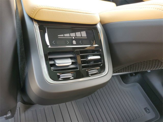 Used 2025 Volvo XC60 B5 Ultra w/ Protection Package Premier image 22