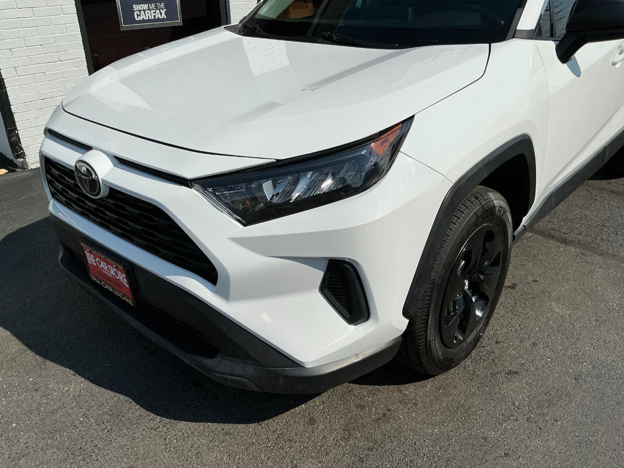 Used 2021 Toyota RAV4 LE AWD/4WD image 28