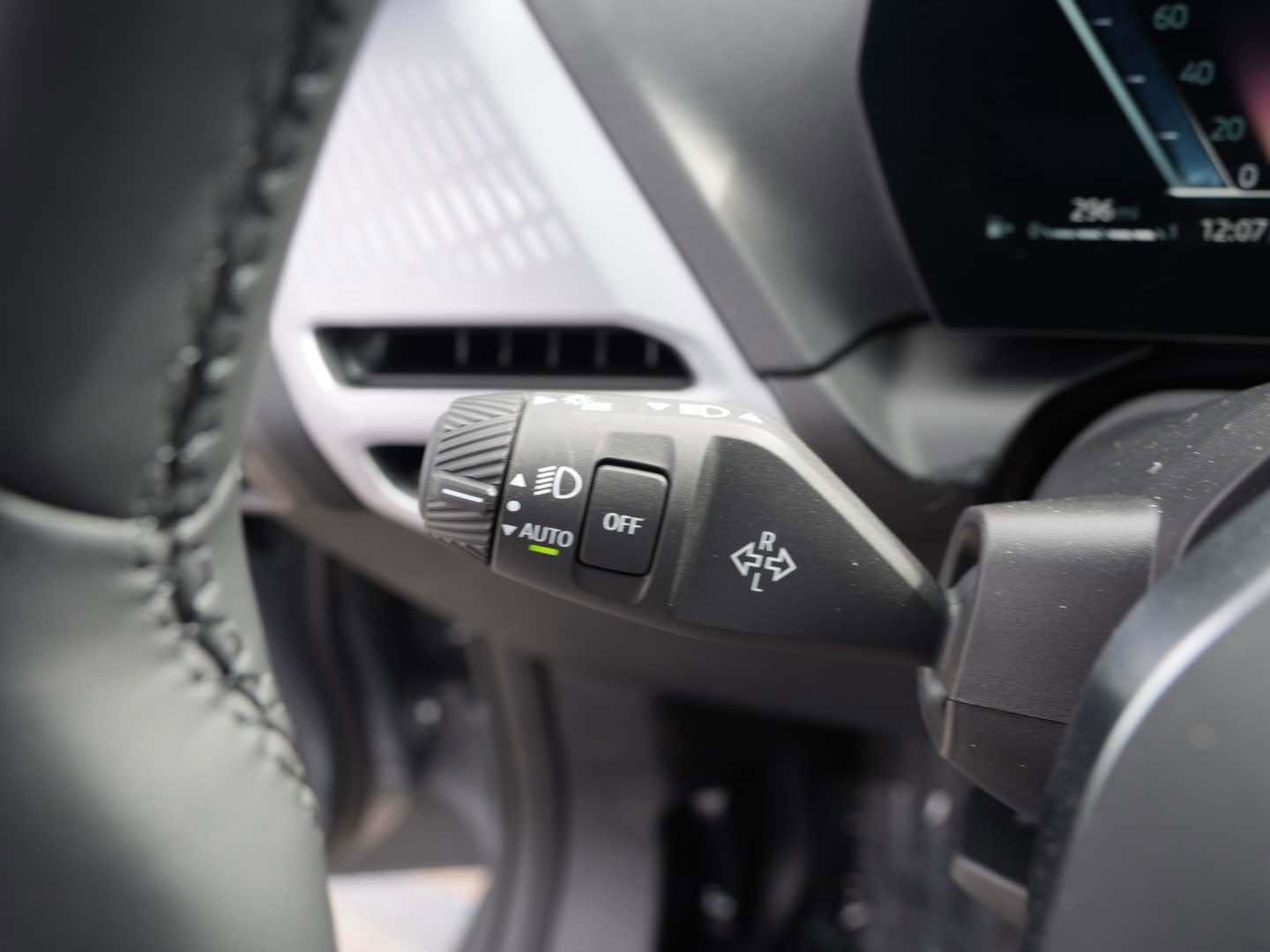 New 2026 BMW 228i xDrive 228 xDrive AWD w/ Technology Package image 25