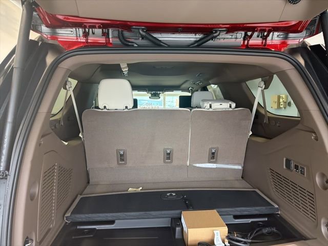 New 2026 GMC Yukon XL Denali w/ Denali Reserve Package image 30
