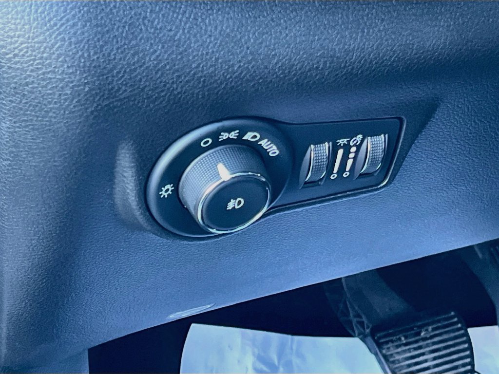 Used 2025 Jeep Compass Limited w/ High Altitude Package AWD/4WD image 10