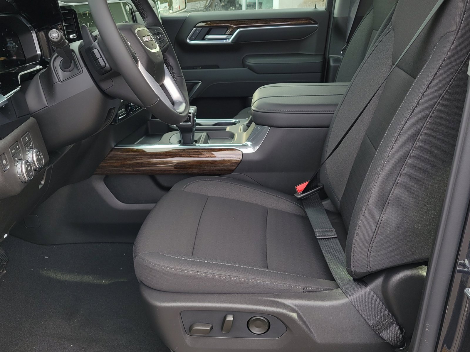 New 2026 GMC Sierra 1500 Elevation w/ Preferred Package image 6