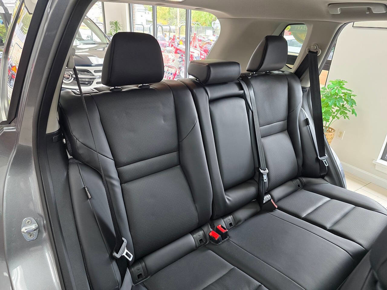 Used 2023 Nissan Rogue SV w/ SV Premium B Package image 24