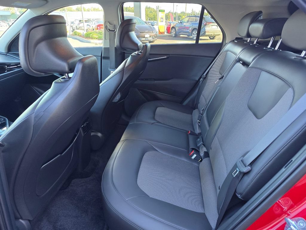 Certified 2023 Kia Niro Wind w/ Wind Preserve Package FWD image 10