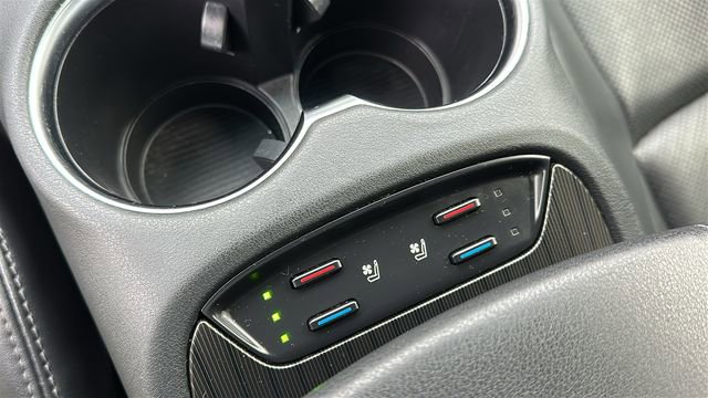 Used 2022 Toyota Venza Limited w/ Advanced Technology Package image 20