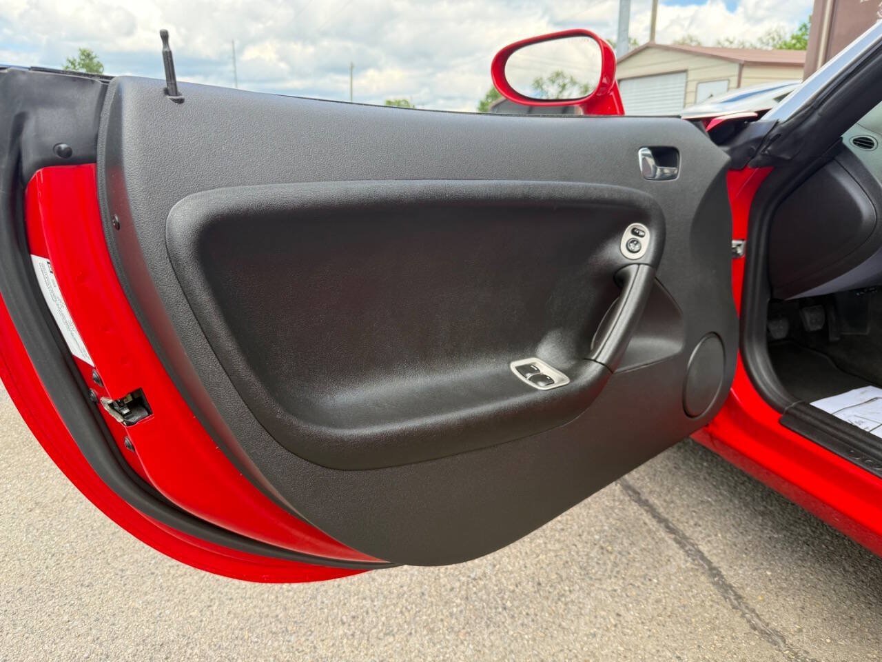 Used 2006 Pontiac Solstice Convertible w/ Premium Package RWD image 37