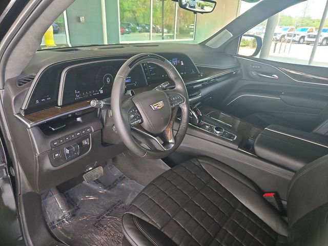 Certified 2024 Cadillac Escalade Sport Platinum w/ LPO, ONYX Package AWD/4WD image 11