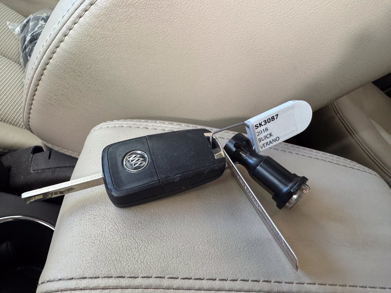 Used 2016 Buick Verano FWD image 2