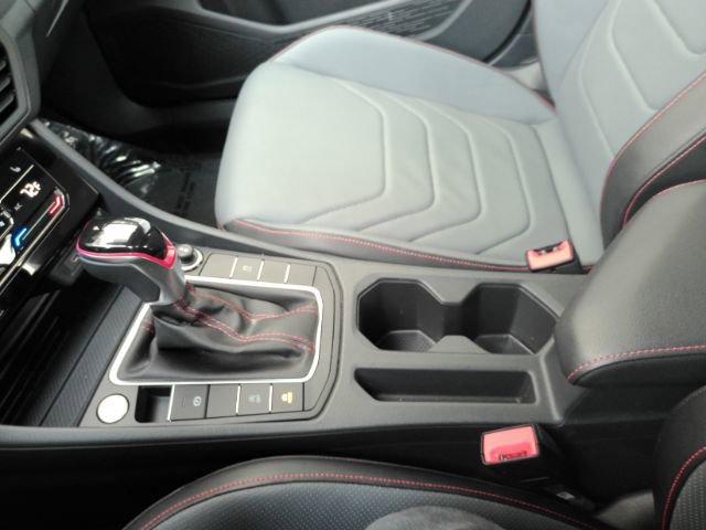 Used 2025 Volkswagen Jetta GLI Autobahn FWD image 39