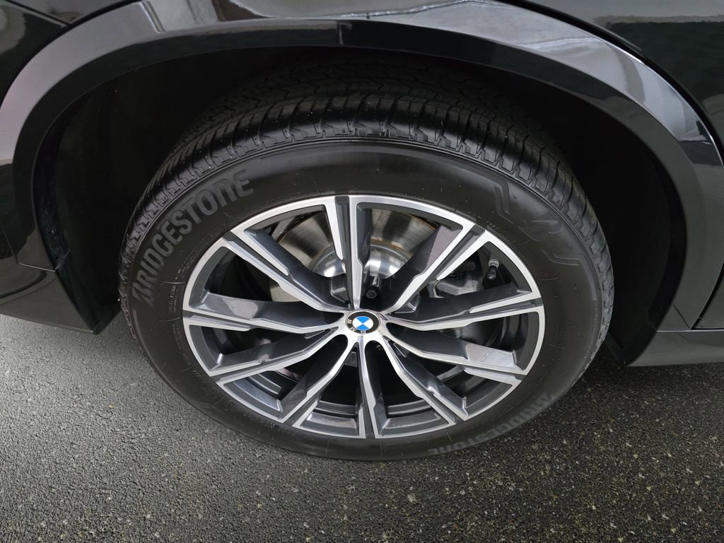 Certified 2023 BMW X5 xDrive40i w/ M Sport Package AWD/4WD image 30