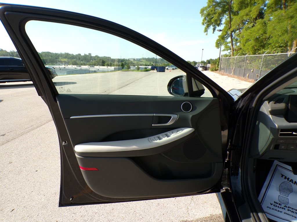Used 2025 Hyundai Sonata SEL AWD/4WD image 21