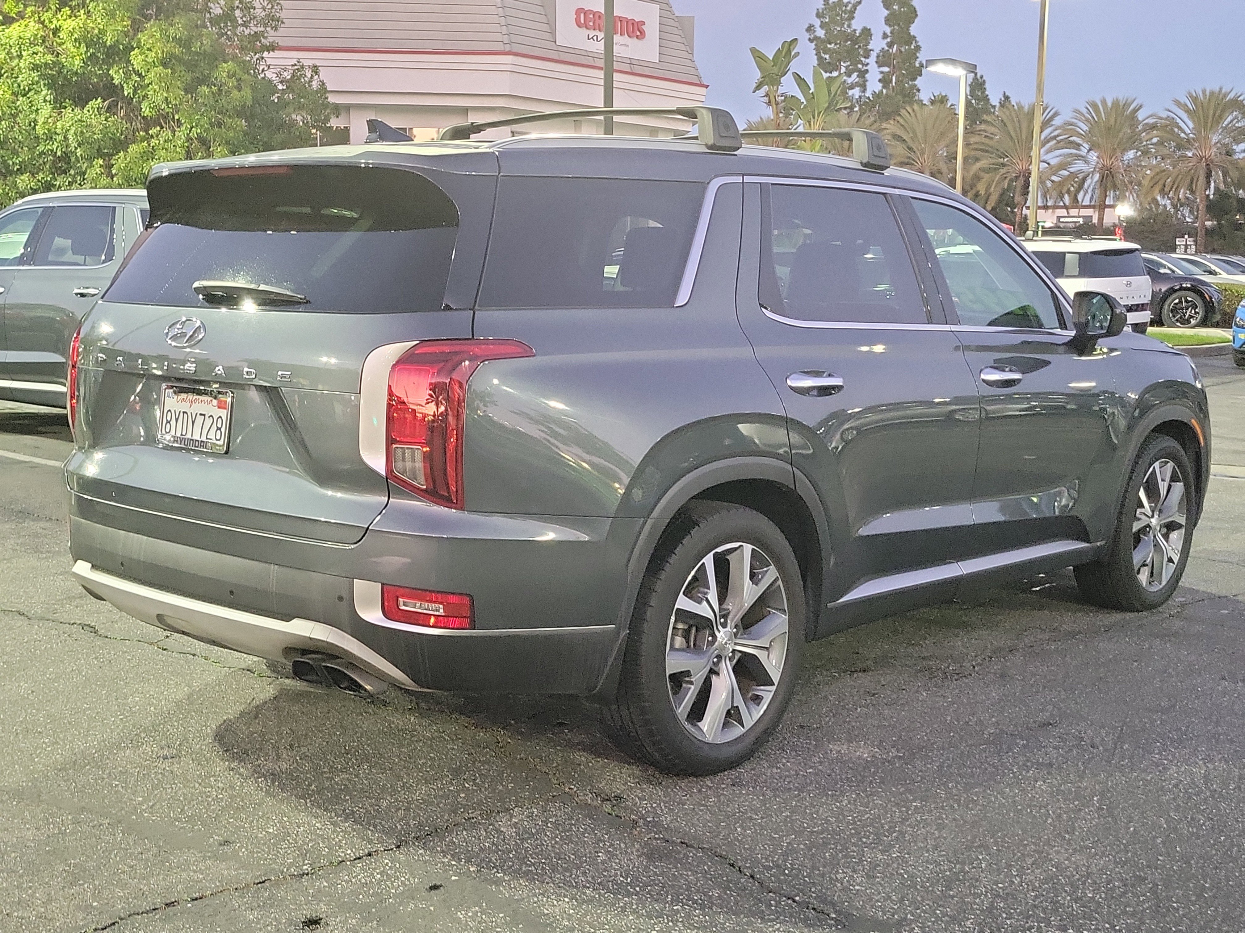 Used 2022 Hyundai Palisade SEL w/ 8P Bench Seat Package image 7