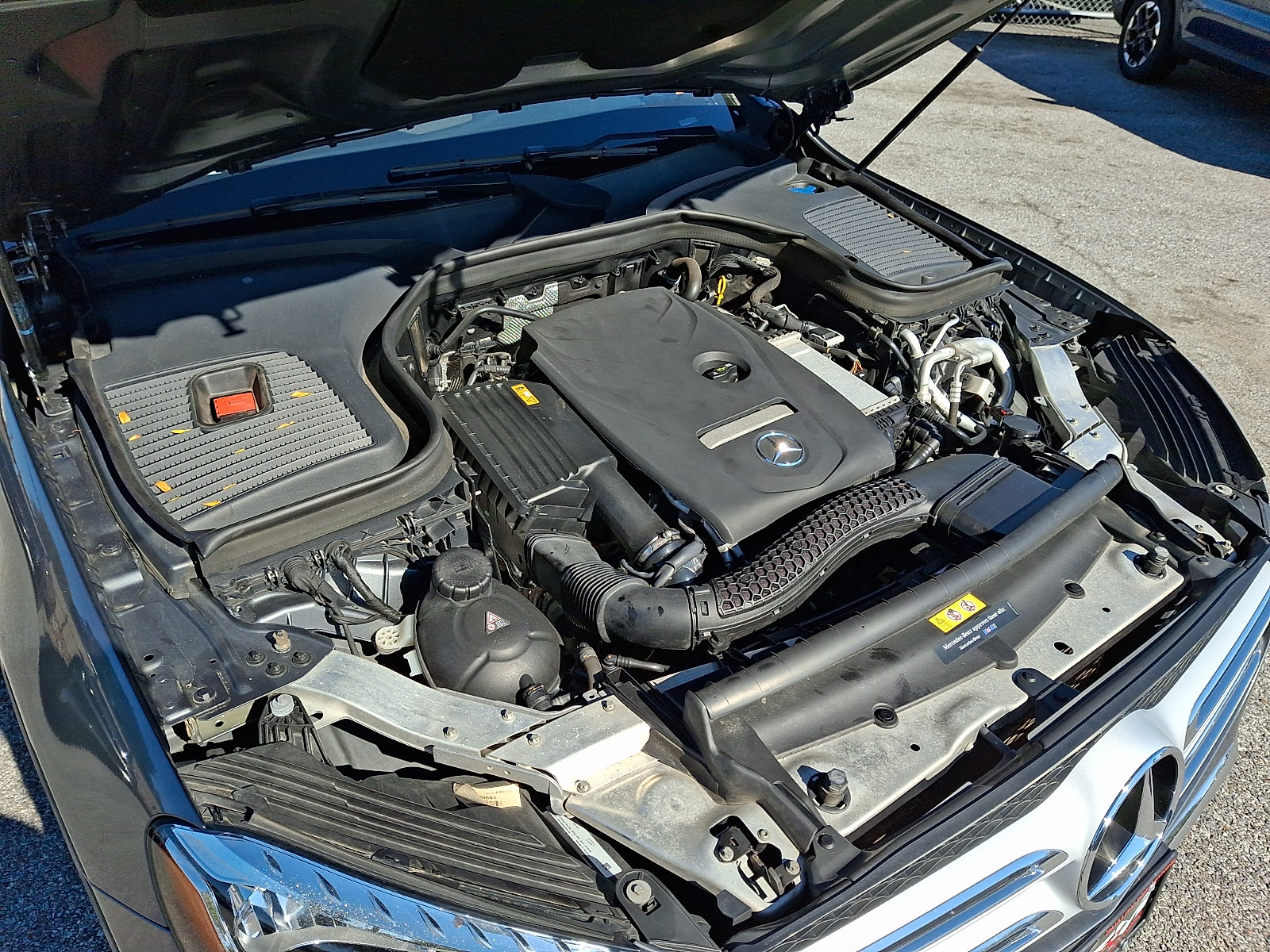 Used 2017 Mercedes-Benz GLC 300 4MATIC image 29