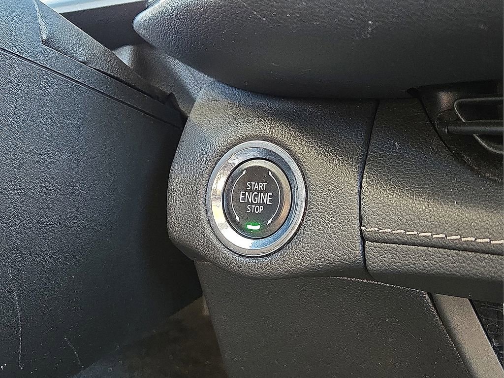 Used 2023 Buick Envision Preferred image 31