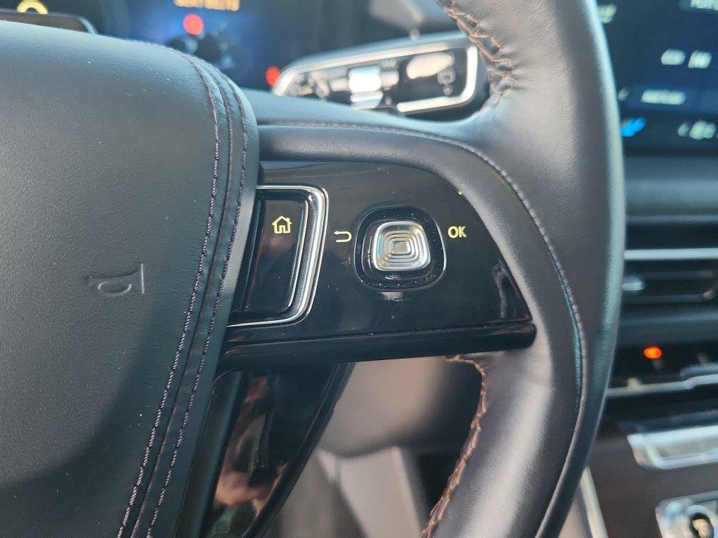 Used 2025 Lincoln Aviator Reserve w/ Equipment Group 201A AWD/4WD image 22