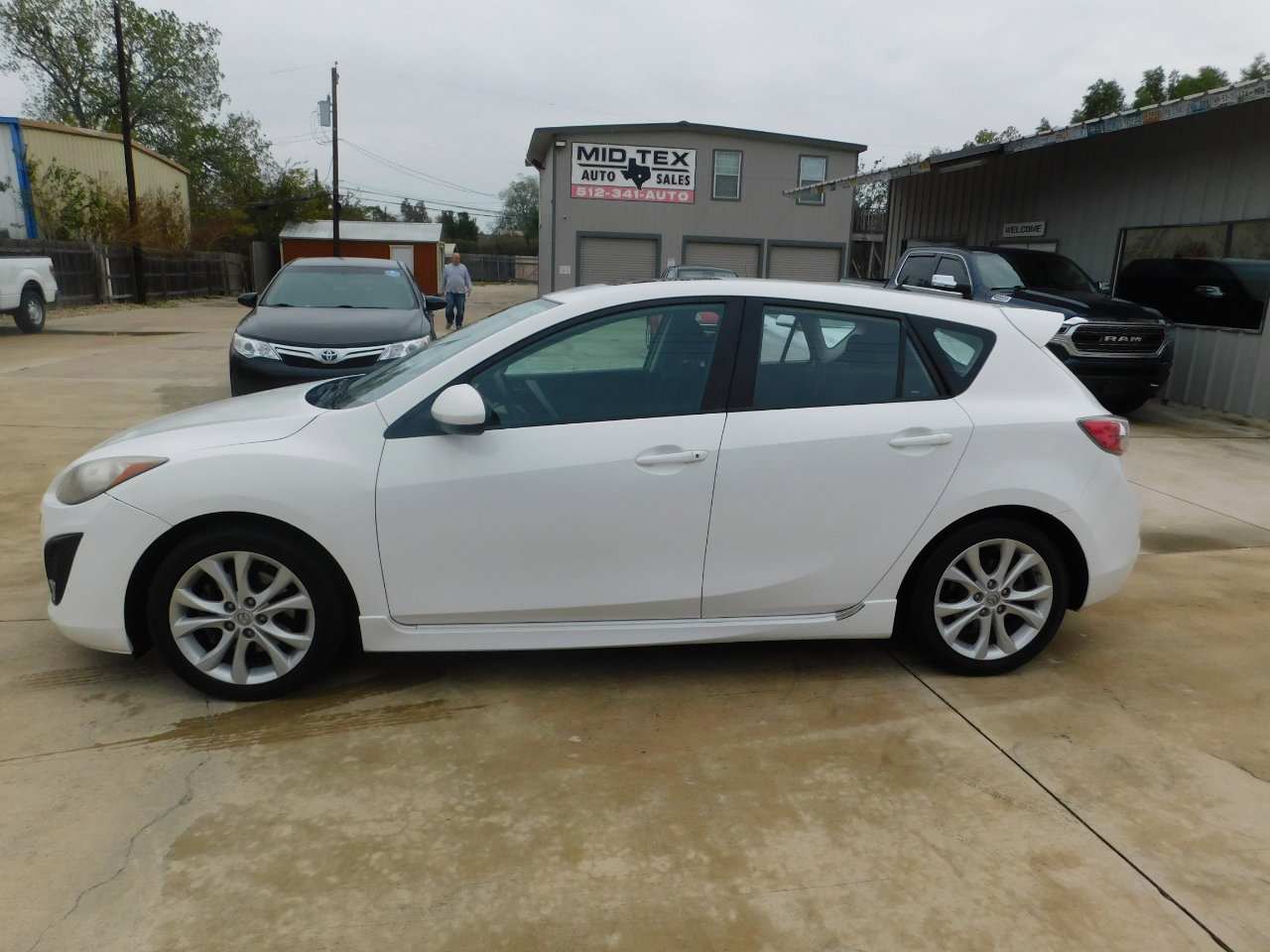 Used 2011 MAZDA MAZDA3 s Sport image 4