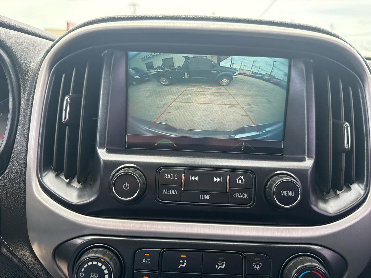 Used 2018 GMC Canyon SLE RWD image 20