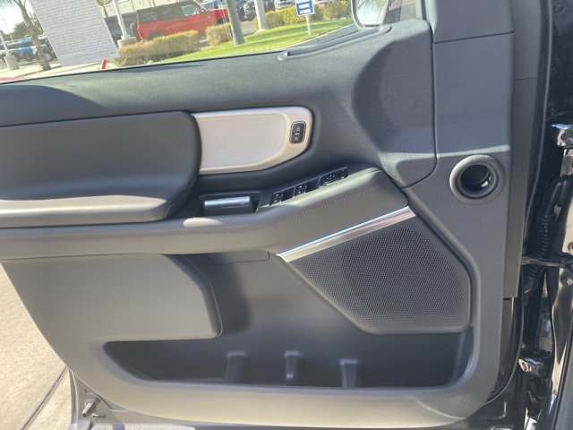 New 2025 Ford Expedition Active image 19