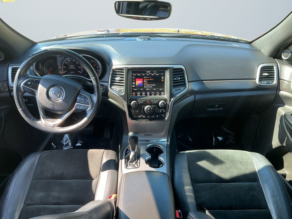 Used 2018 Jeep Grand Cherokee Laredo image 11