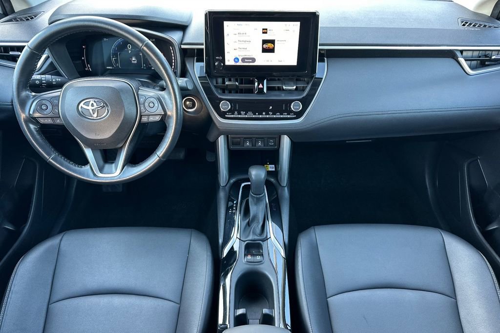 Used 2023 Toyota Corolla Cross XLE w/ Convenience Package image 13